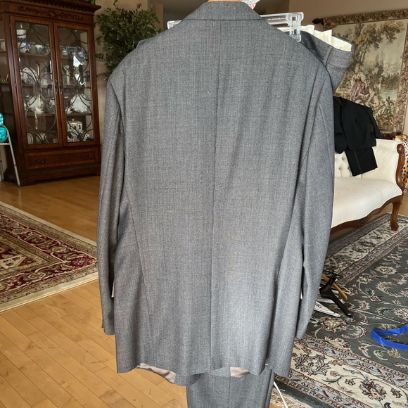 Lamberti Italy Grey Suit Jacket and Pants - Picture 4 of 6